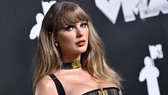 Taylor Swift Wins Big at MTV Video Music Awards, Ties Beyoncé's Record and Thanks Travis Kelce 